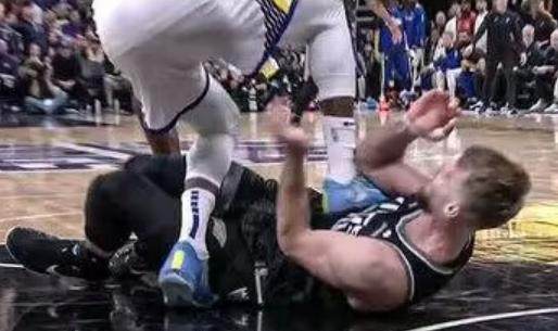 开云官网-【观察】人生恩师亲自为追梦量刑 禁赛一场仍引争议