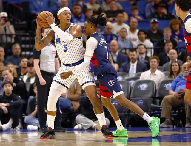 开云app-爱德华兹41分无缘今日最佳，因为越来越妖的詹姆斯狂砍4个历史第1