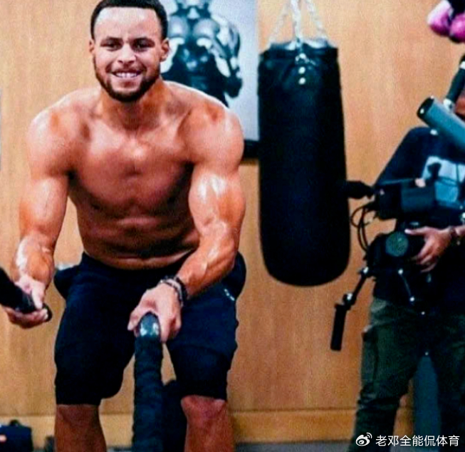 开云娱乐-NBA5大“坦克”身材后卫，威少肌肉似刀刻 哈登麒麟臂似P图|拉塞尔·威斯布鲁克|詹姆斯·哈登|拉塞尔-威斯布鲁克|科比-布莱恩特|洛杉矶快船队_新浪体育_新浪新闻